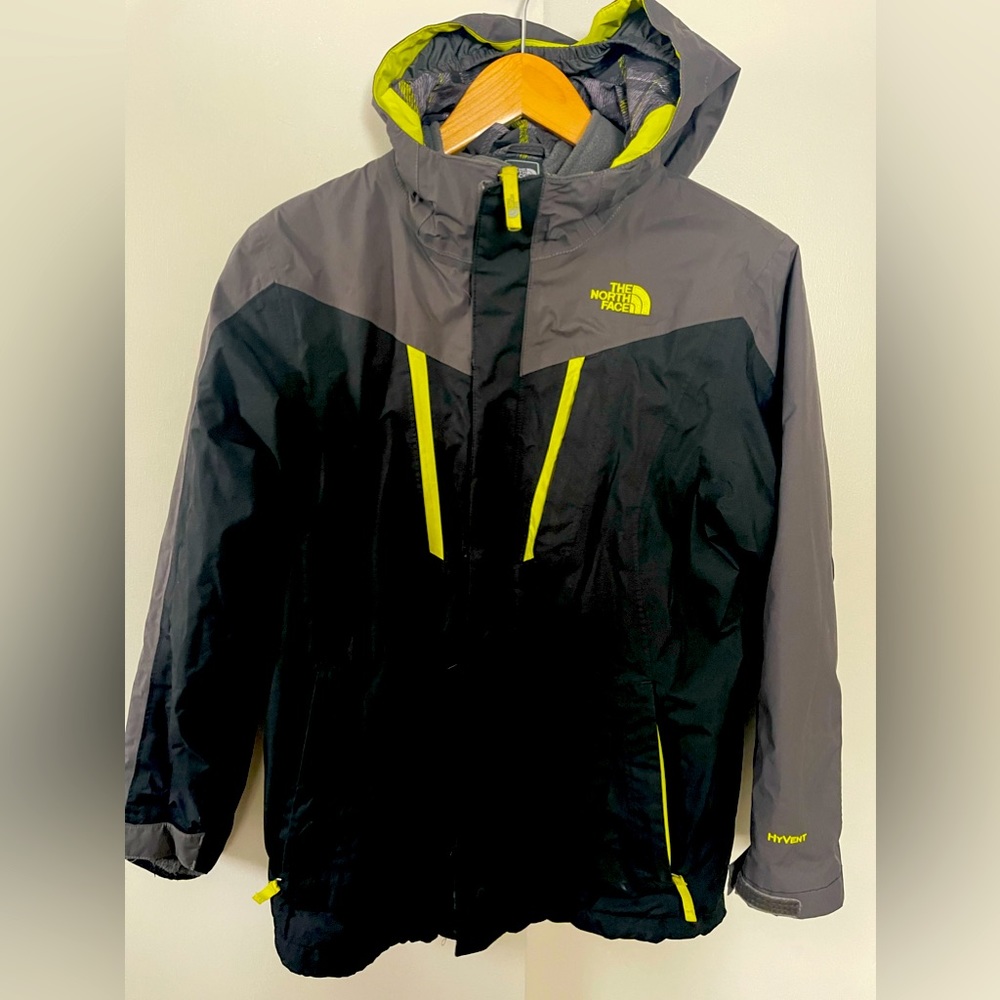 The North Face Youth boys Large 14/16 winter jacket. Great for ski!